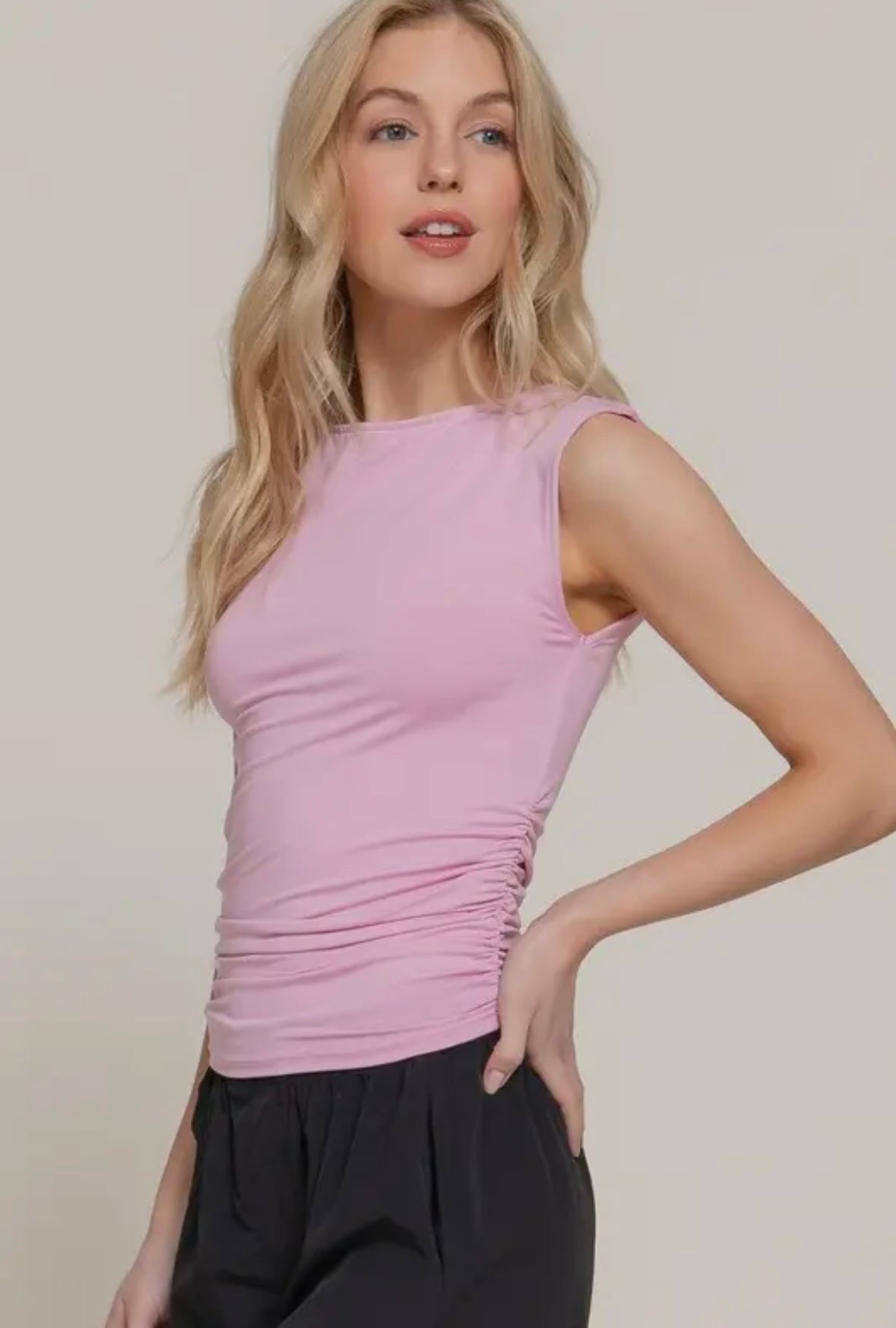 Side cinch tank