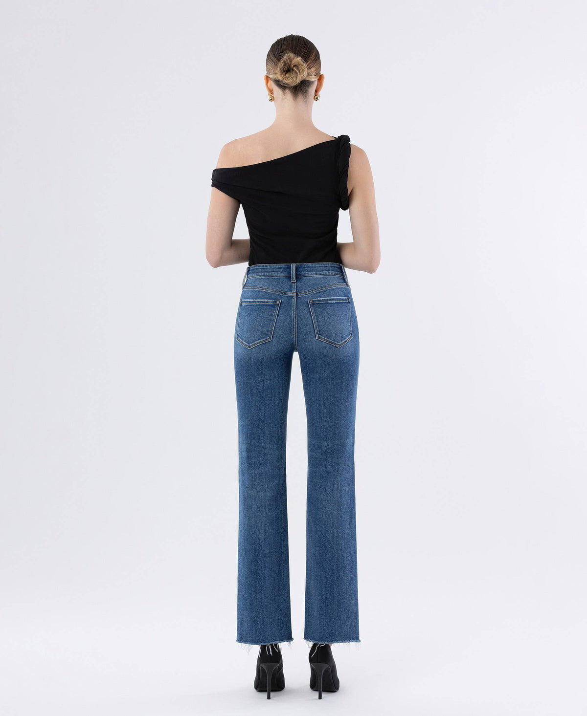 VICTORIA HIGH RISE RAW HEM STRAIGHT JEANS T6679