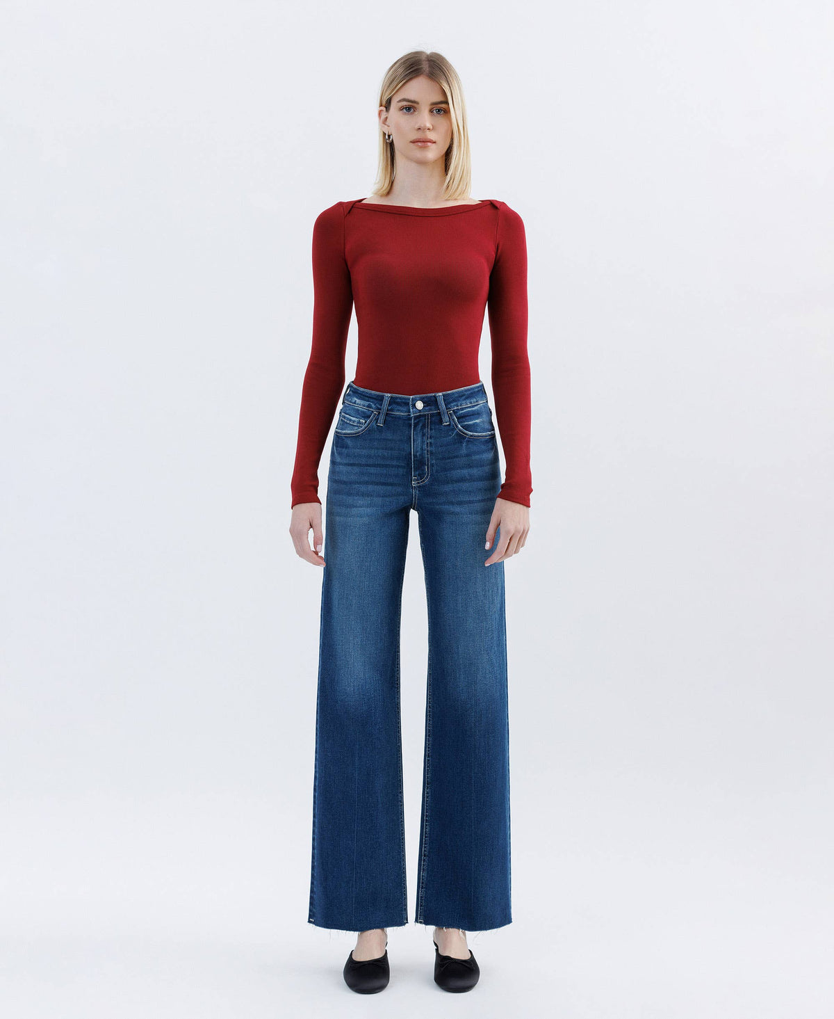 HIGH RISE RAW HEM TINTED SLIM WIDE JEANS T6671