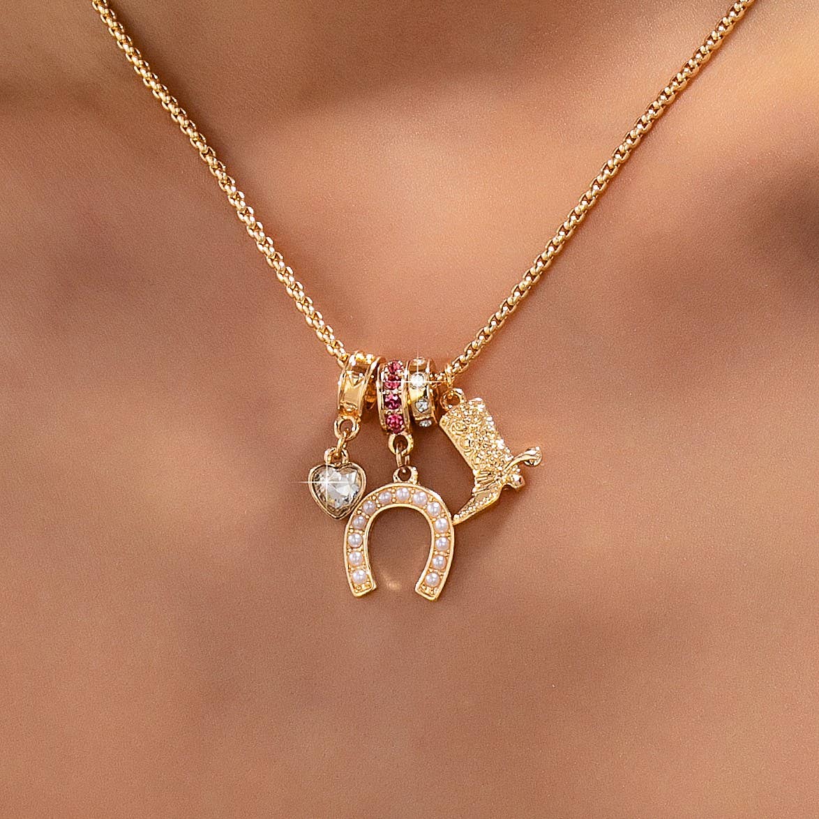 Western Rhinestone Horseshoe Charm Necklace | 80N93236