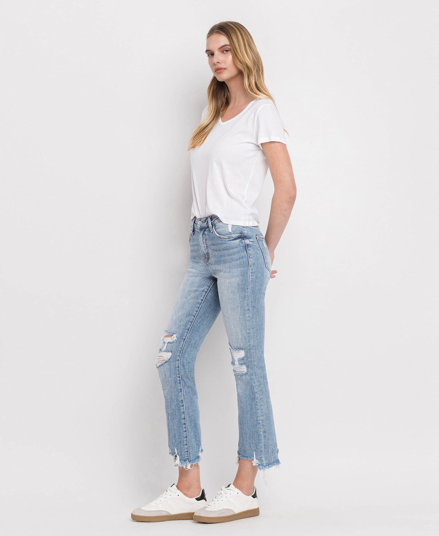 HIGH RISE LIGHT WASH CROP JEANS LV1003