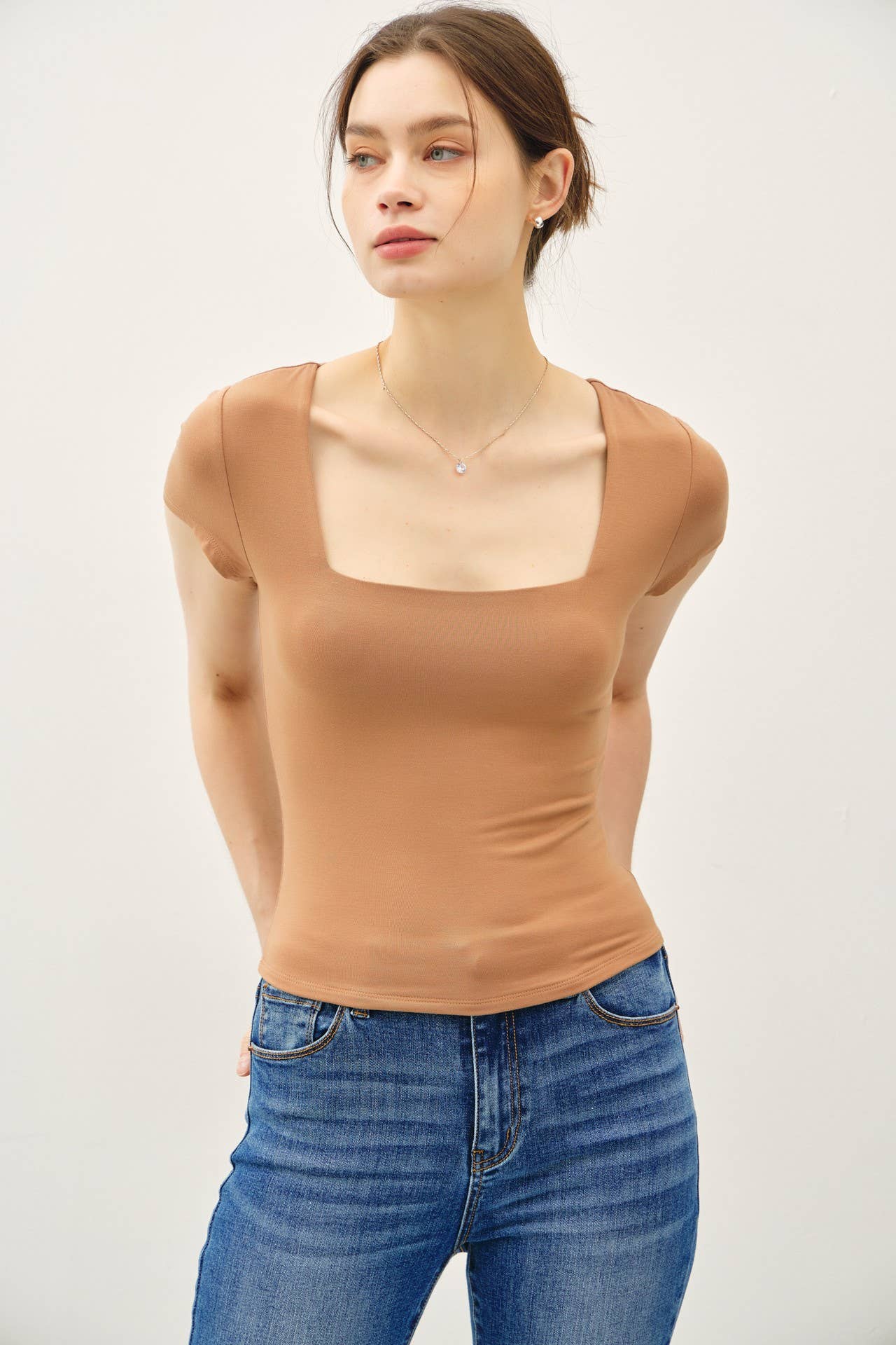 SQUARE NECK KNIT TEE