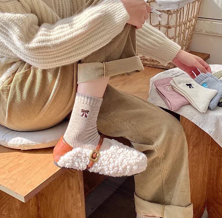 WOMAN RIBBED BOW KNOT SOCKS | 40S02074