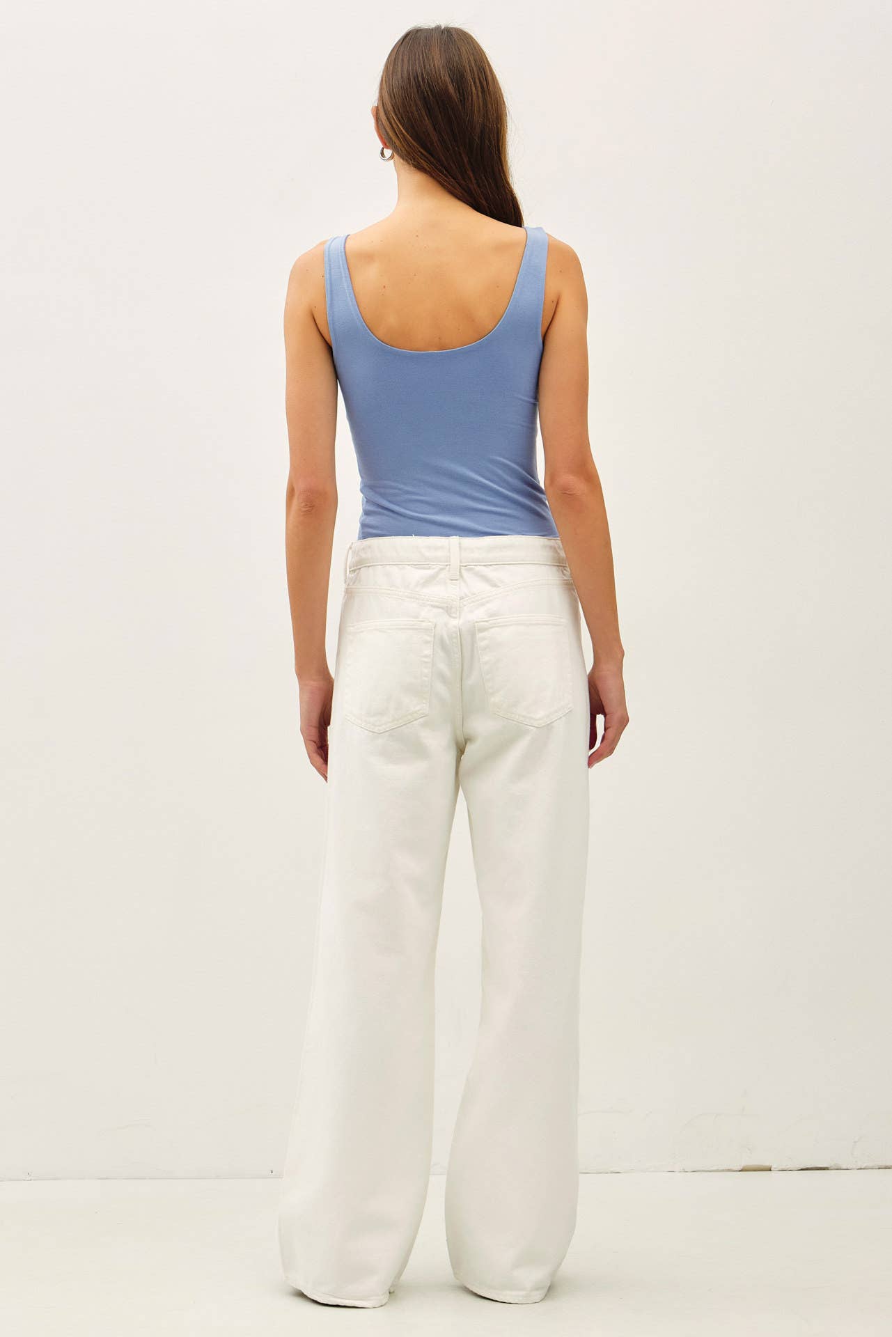 BASIC SCOOP NECK TANK