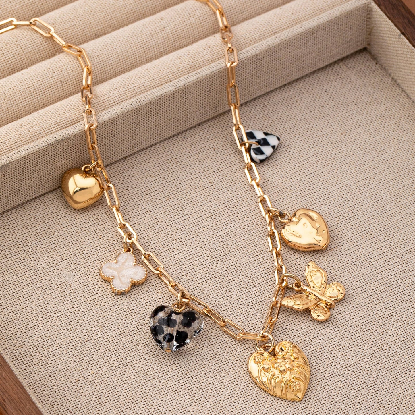 CHARM NECKLACE-HEARTS CHECKER RHINESTONE | 80N92651