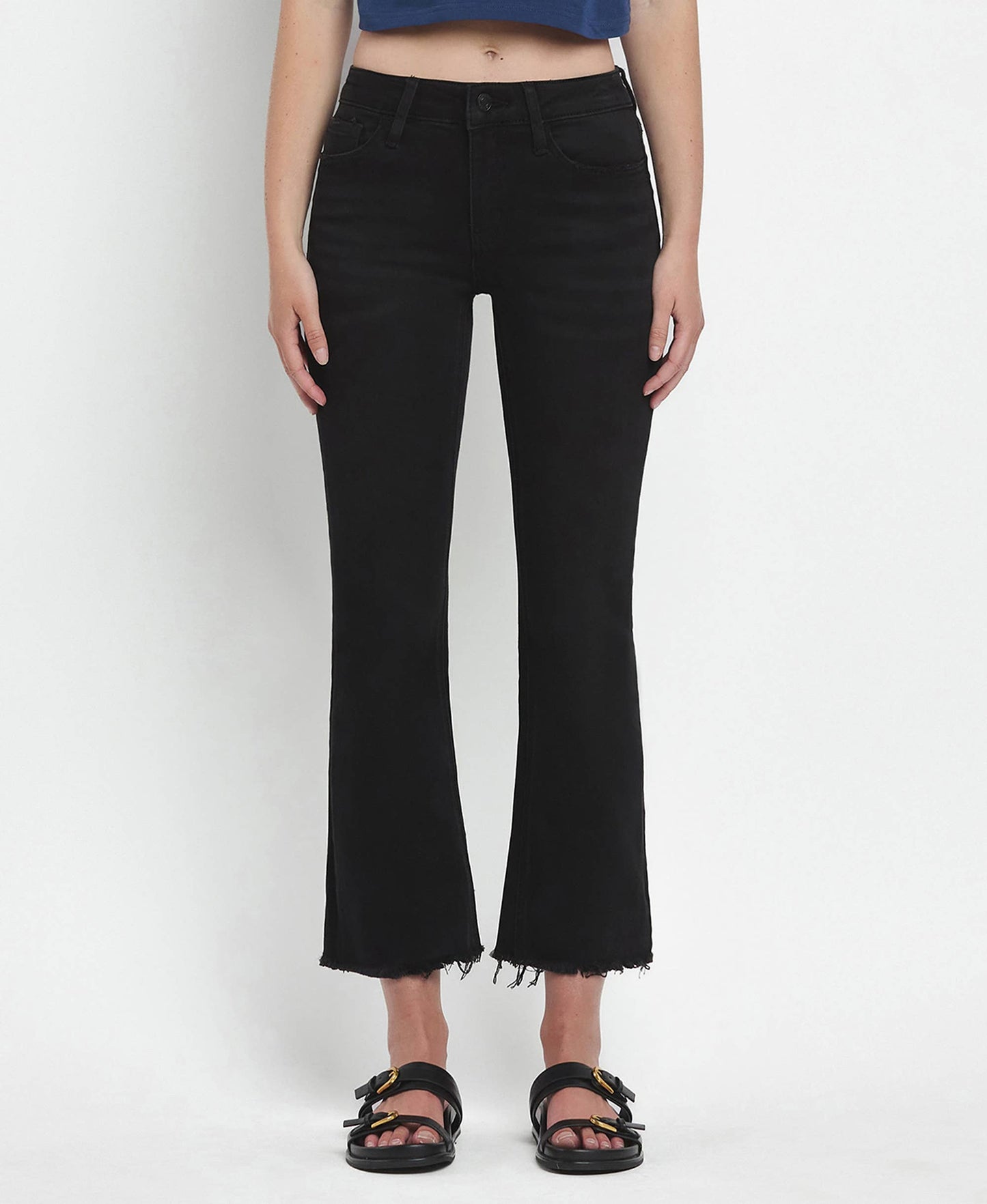 MID RISE BLACK CROP JEANS
