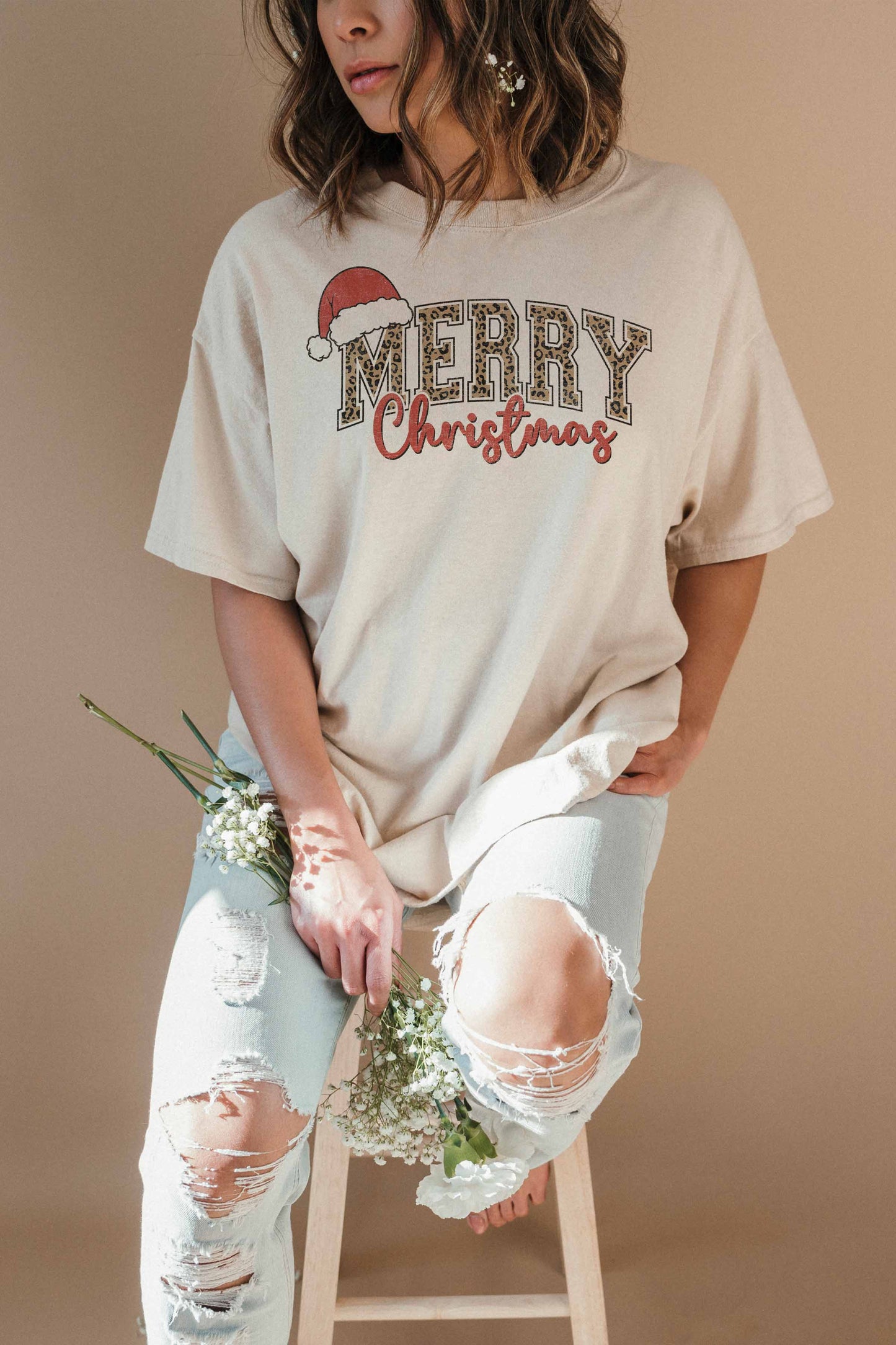 LEOPARD MERRY CHRISTMAS OVERSIZED TEE
