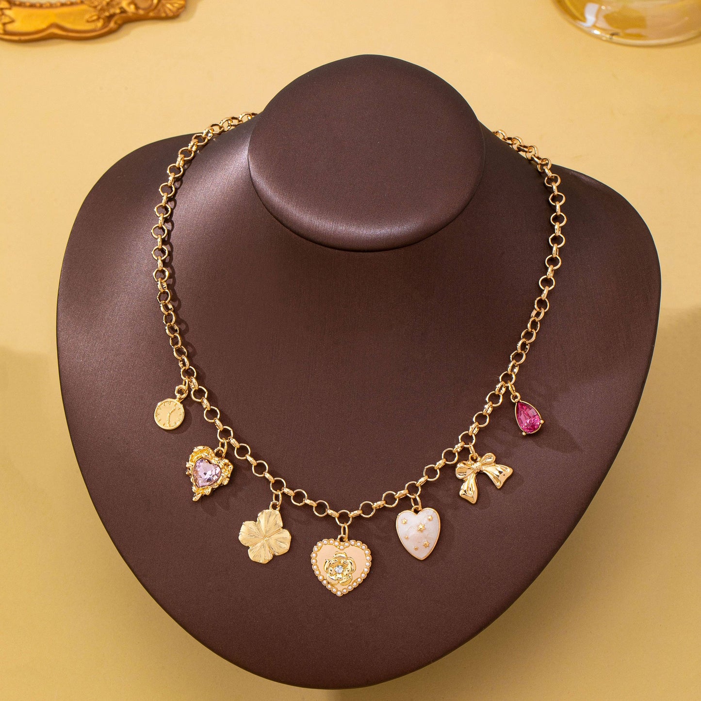 Vintage-Inspired Floral Heart Stone Charm Necklace| 80N93571