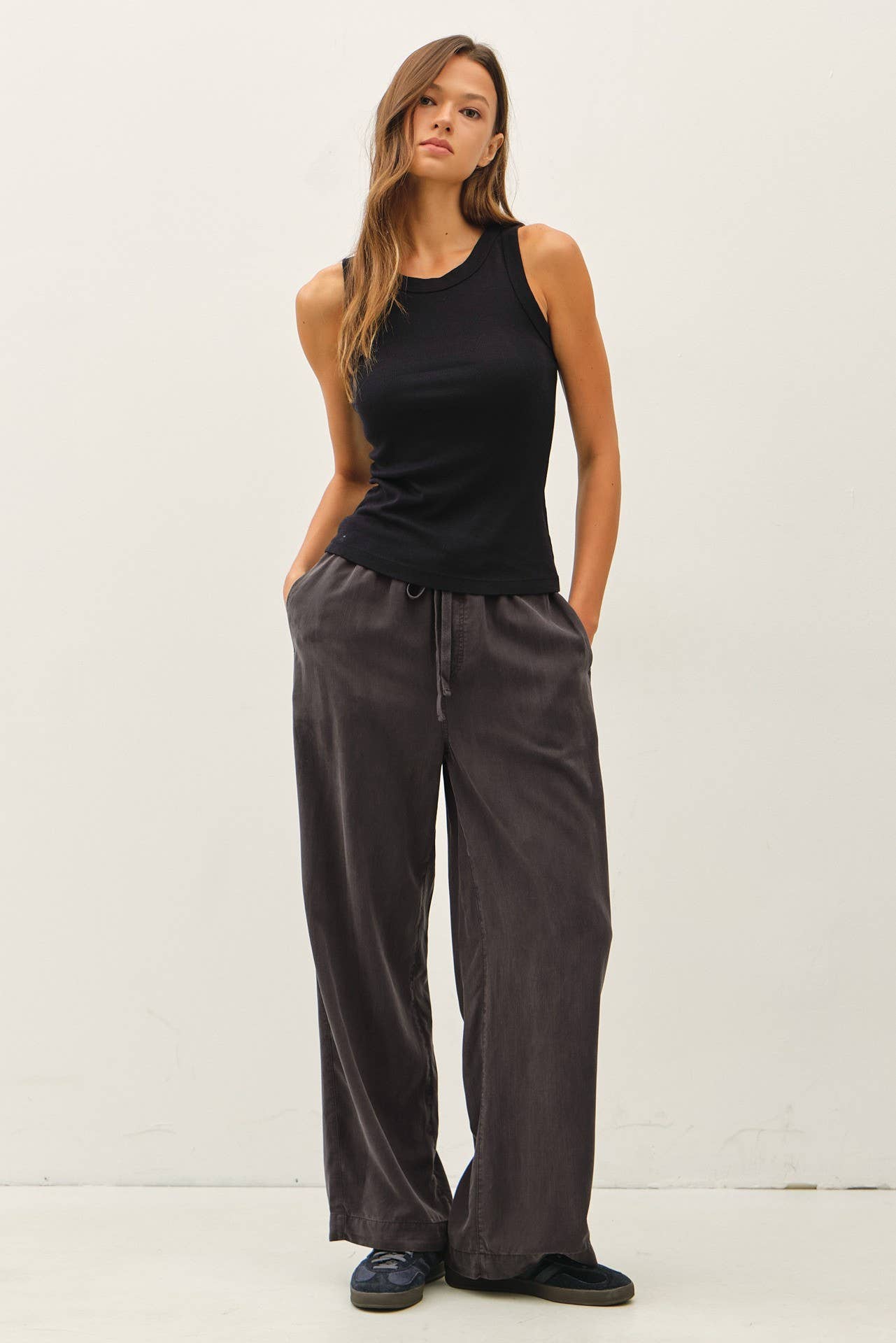 Round neck basic tank