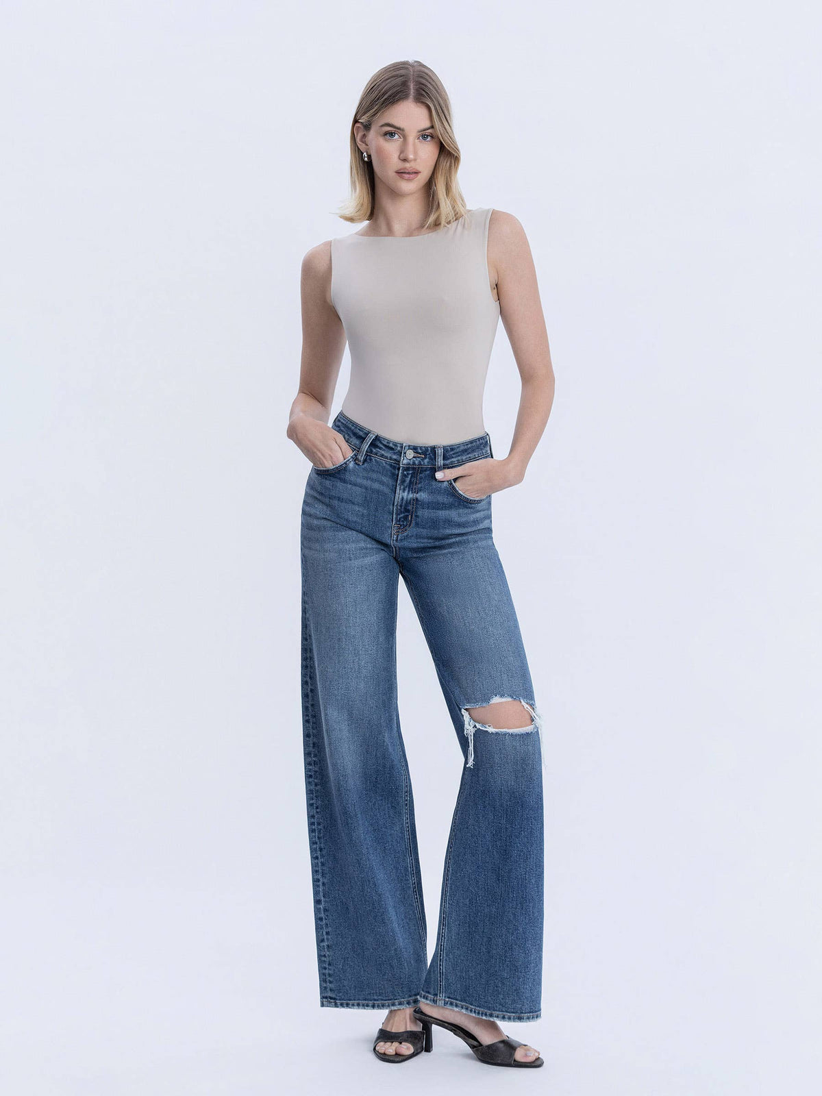OLIVIA HIGH RISE DISTRESSED LEFT KNEE WIDE LEG JEANS T7076