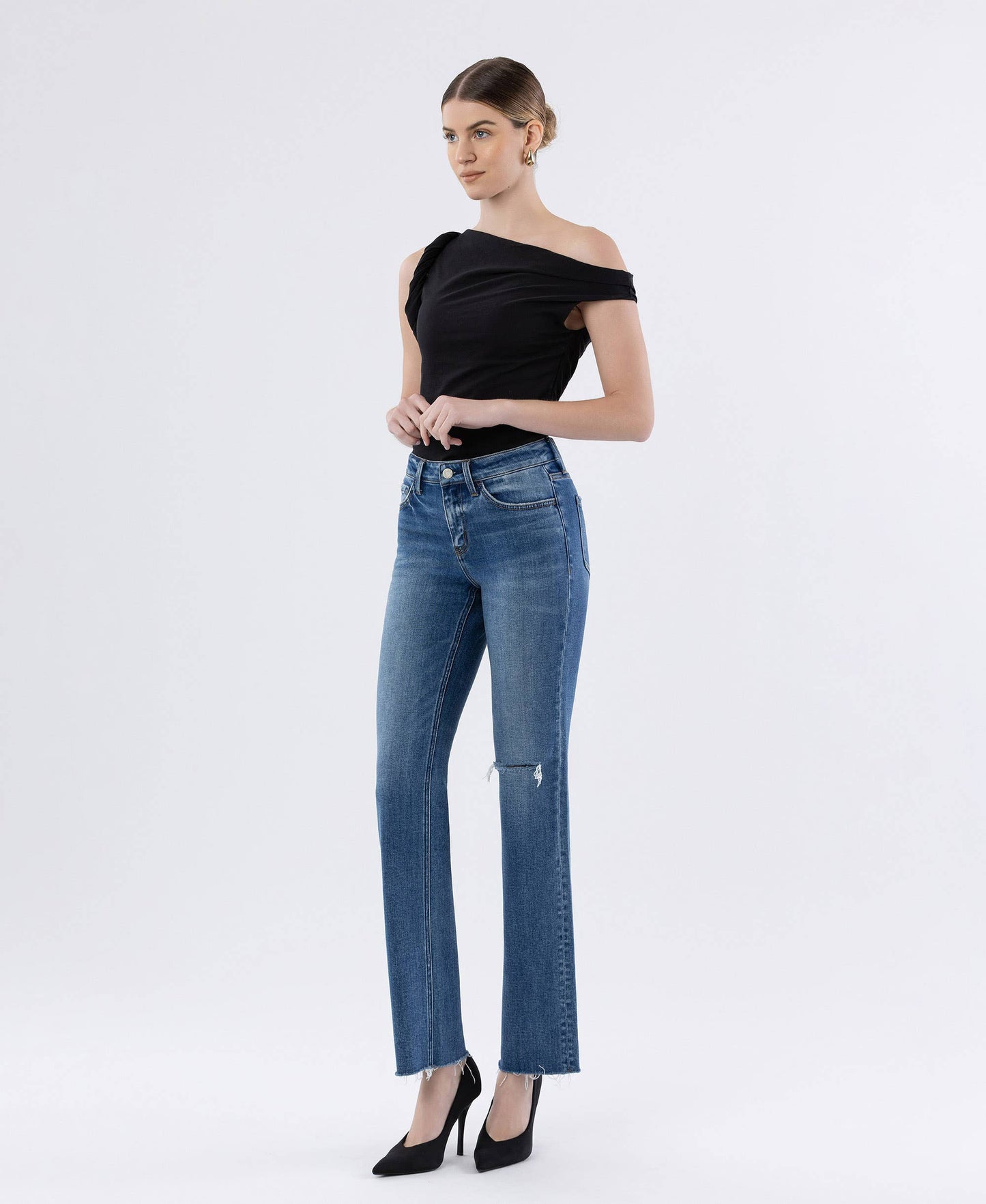 VICTORIA HIGH RISE RAW HEM STRAIGHT JEANS T6679
