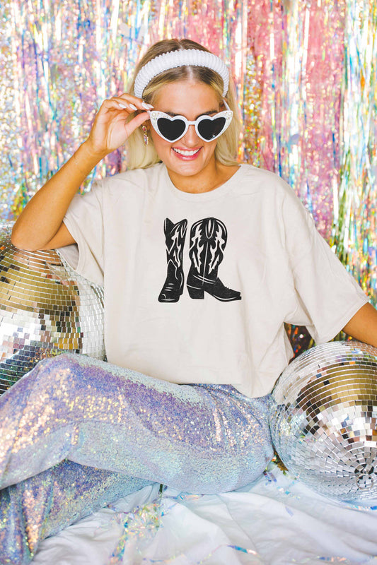 COWGIRL BOOTS OVERSIZED TEE