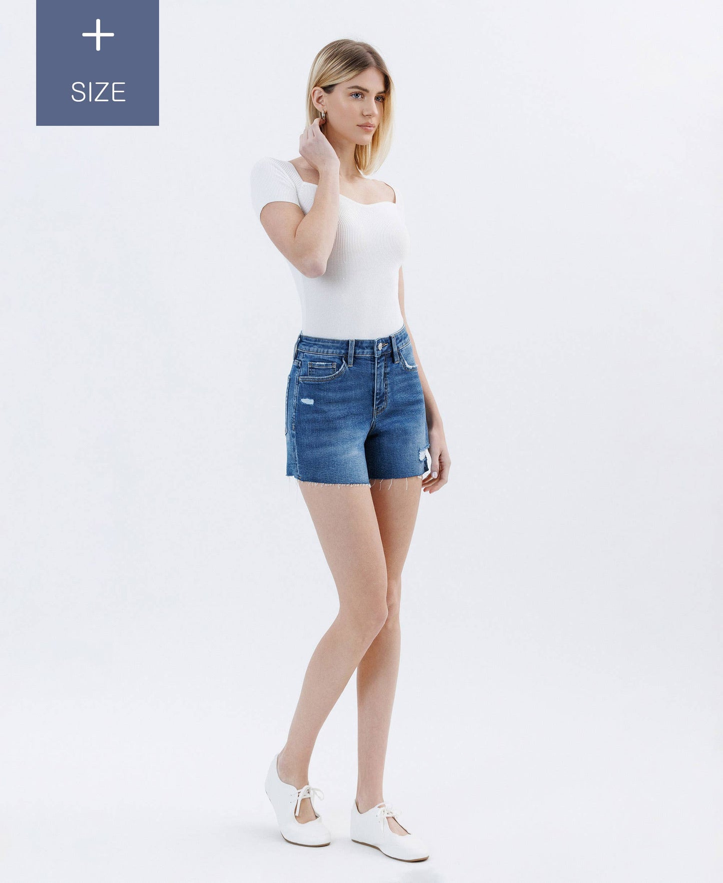 PLUS SIZE HIGH RISE RAW HEM DENIM SHORTS LV1638-P