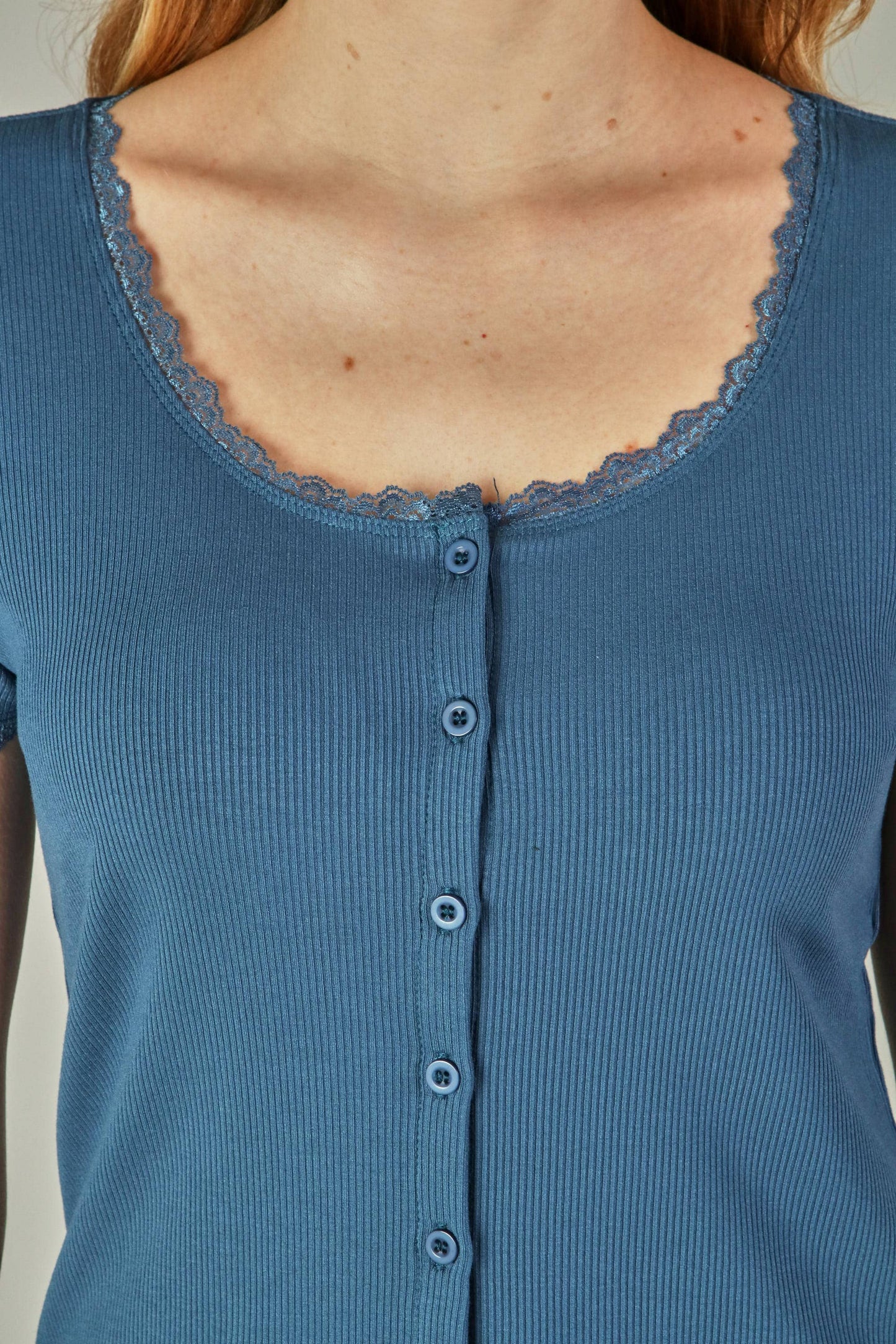 Button lace top
