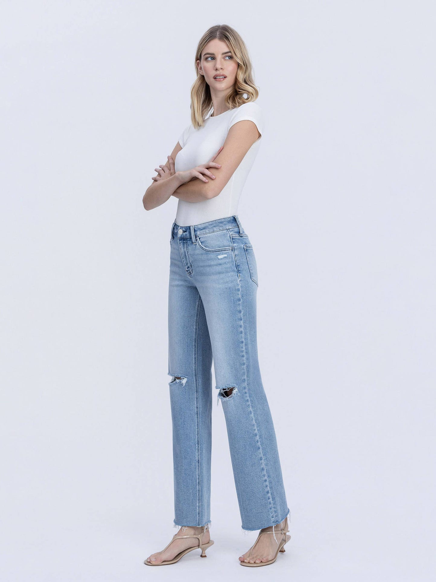 JANE HIGH RISE LIGHT WASH DISTRESSED SLIM WIDE JEANS LV2217