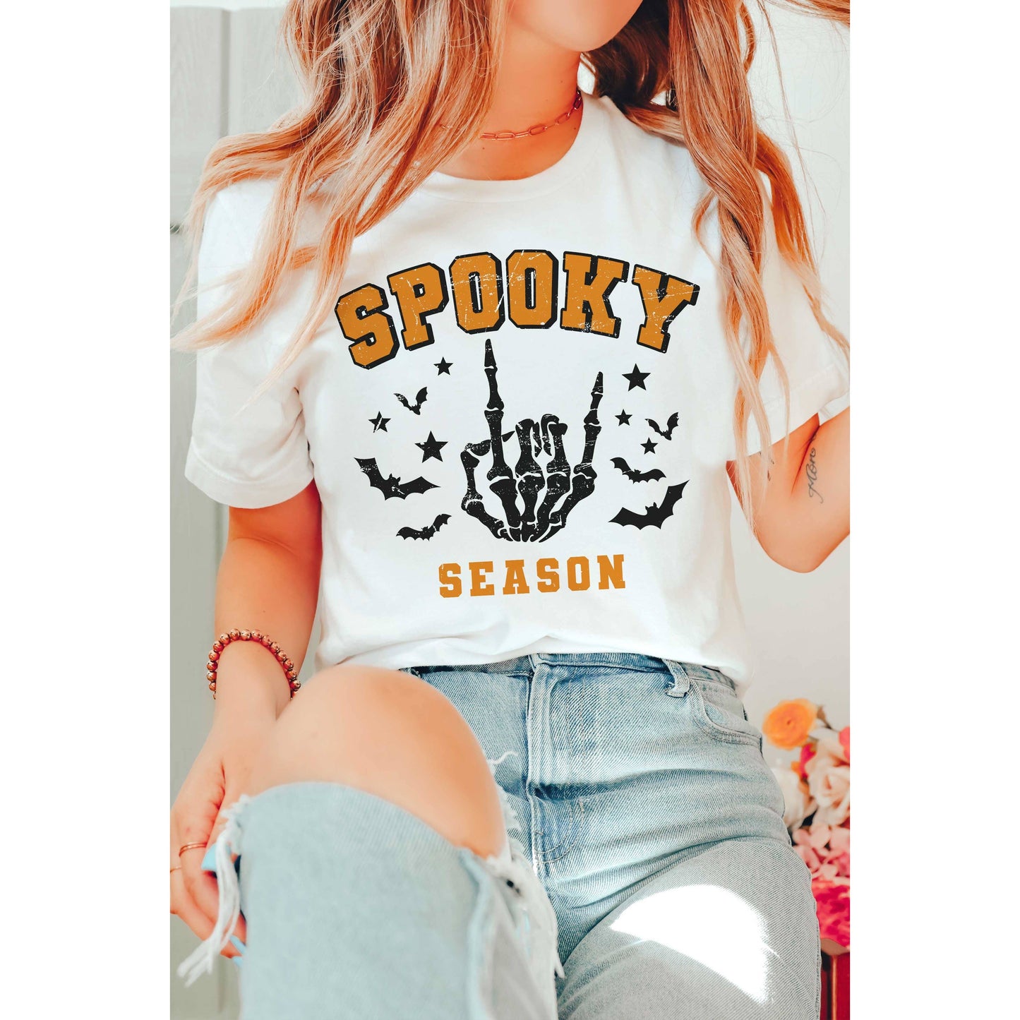 (PRE-ORDER) SPOOKY SEASON Halloween Graphic Tee