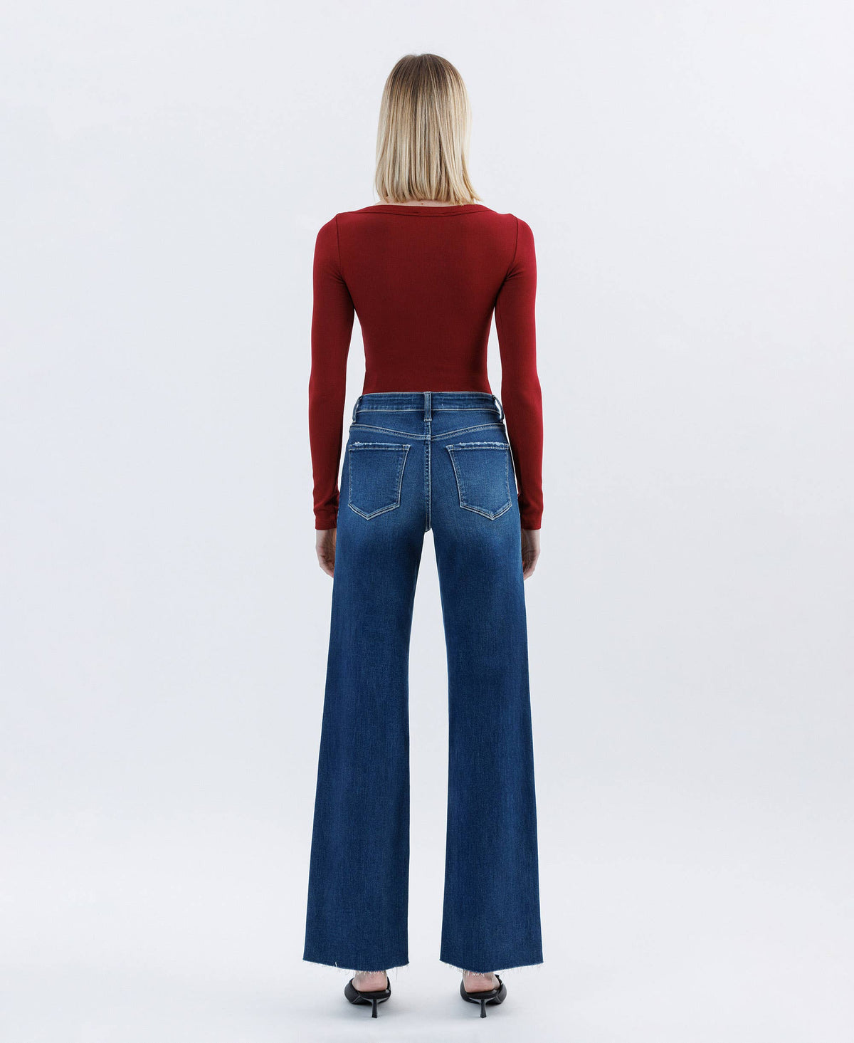 HIGH RISE RAW HEM TINTED SLIM WIDE JEANS T6671
