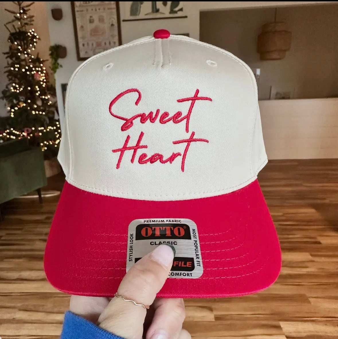 Sweetheart hat