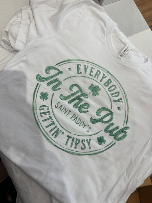 Everybody in the pub get tipsy