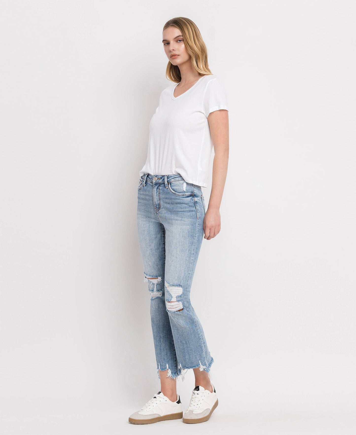 HIGH RISE LIGHT WASH CROP JEANS LV1003