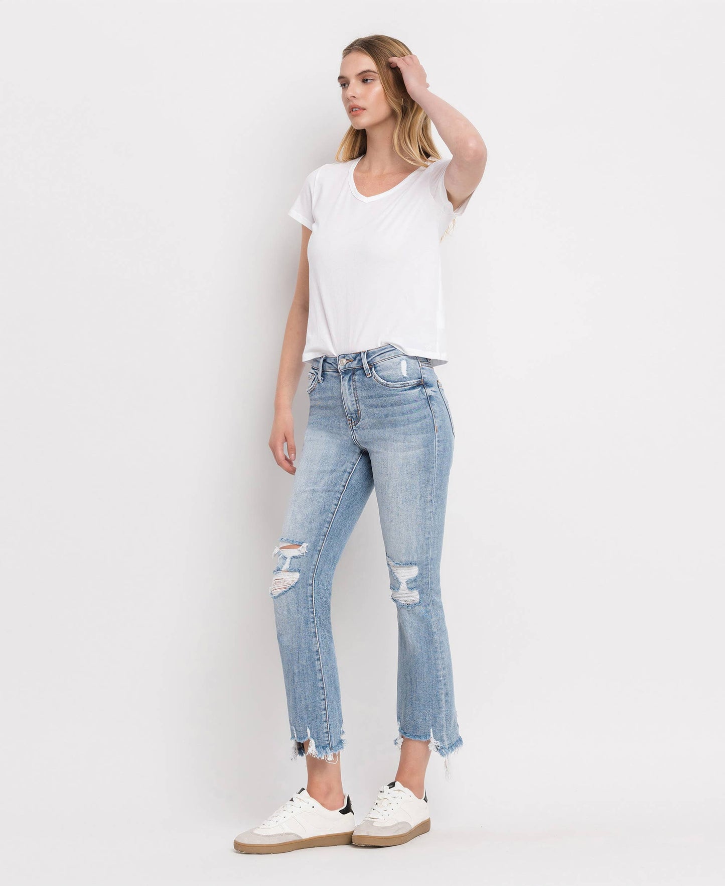 HIGH RISE LIGHT WASH CROP JEANS LV1003