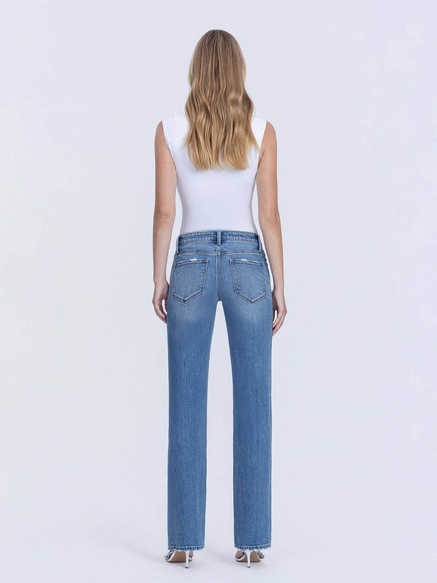 SOPHIA MID RISE FULL LENGTH MEDIUM WASH STRAIGHT JEANS T7310