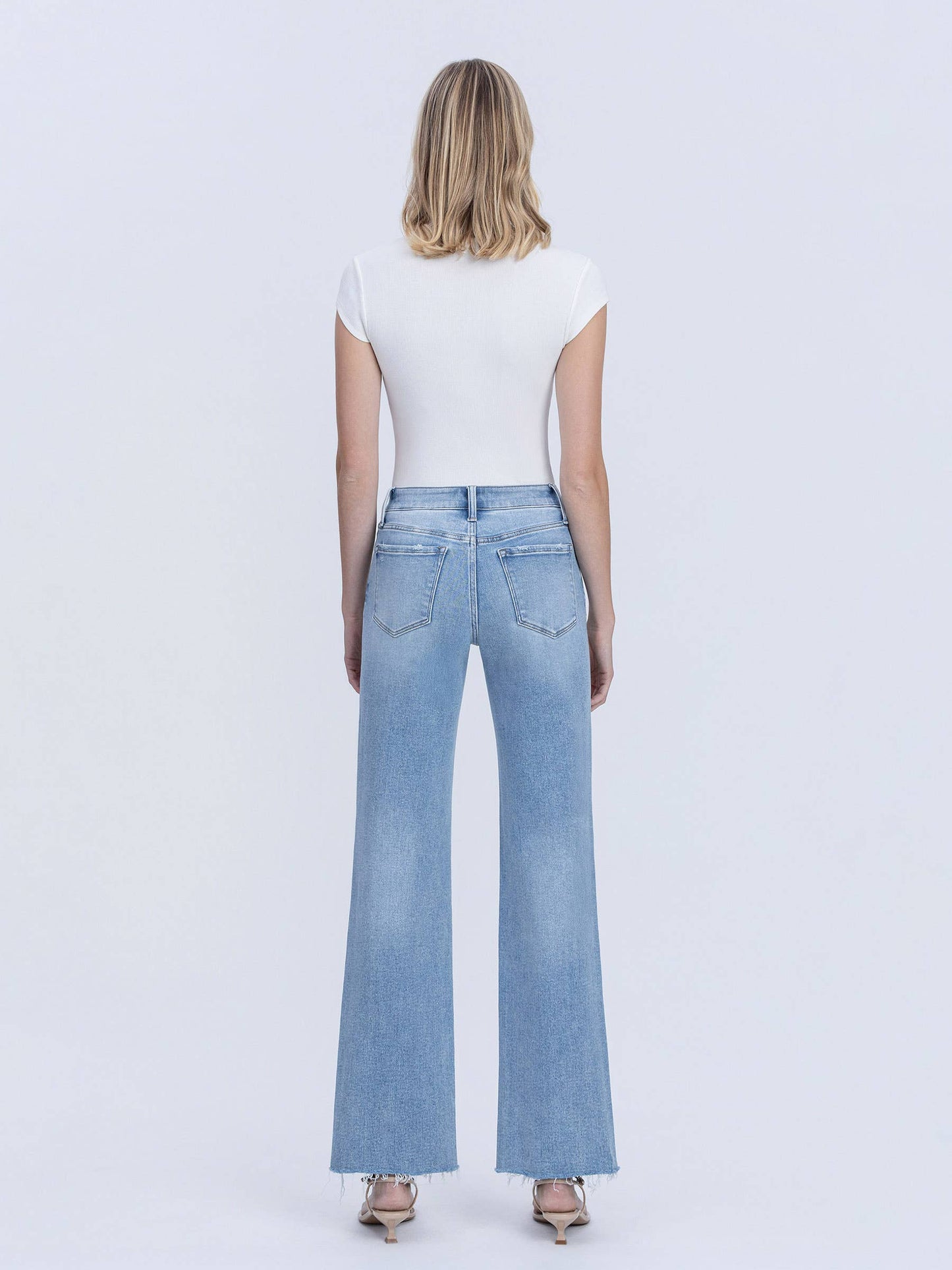 JANE HIGH RISE LIGHT WASH DISTRESSED SLIM WIDE JEANS LV2217