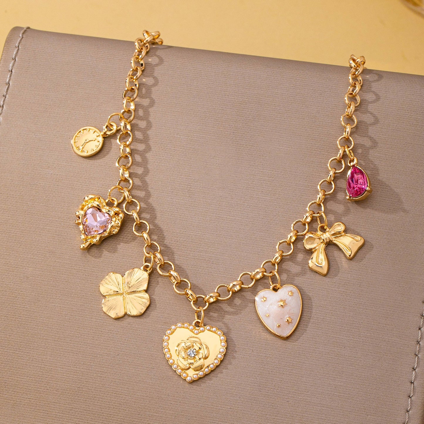 Vintage-Inspired Floral Heart Stone Charm Necklace| 80N93571