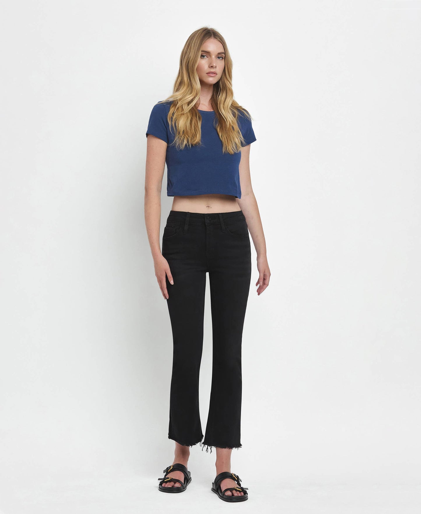 MID RISE BLACK CROP JEANS