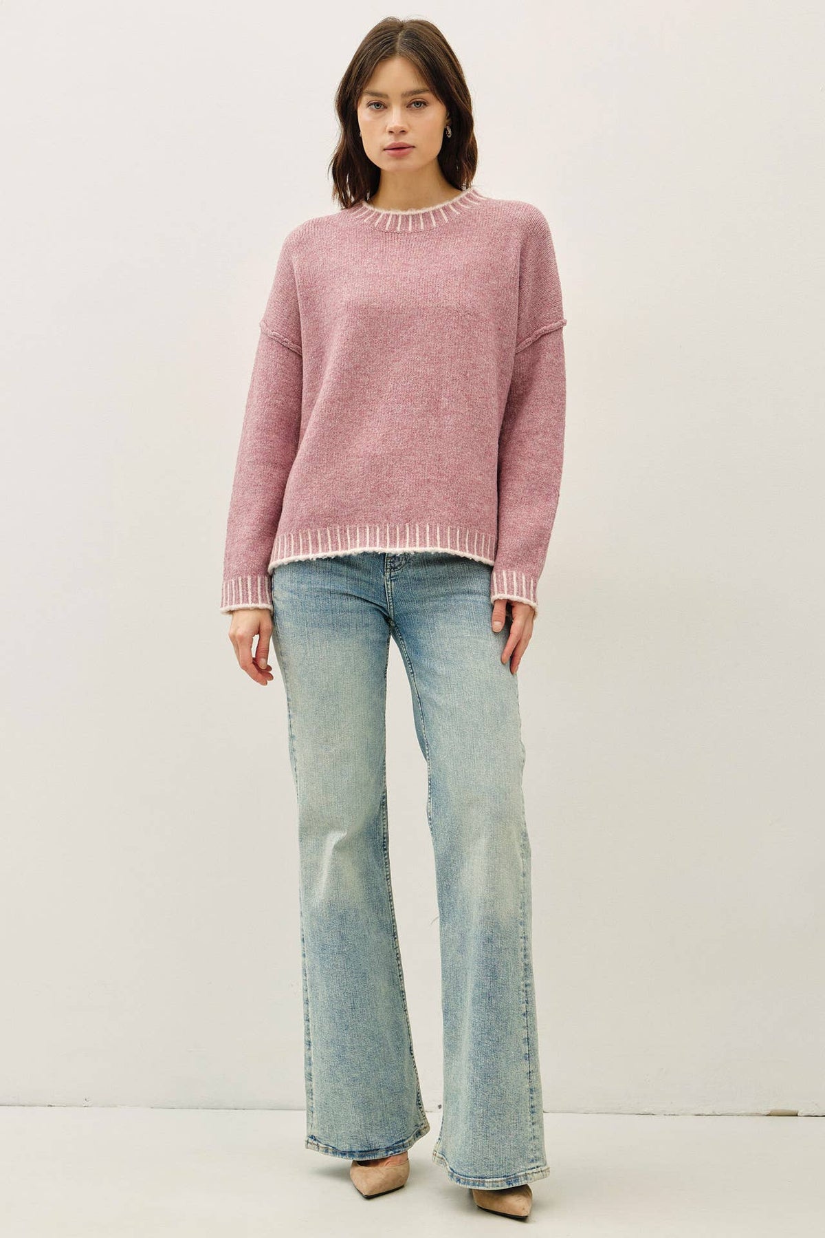 ACCENT COLOR STITCHING OVERSIZED SWEATER