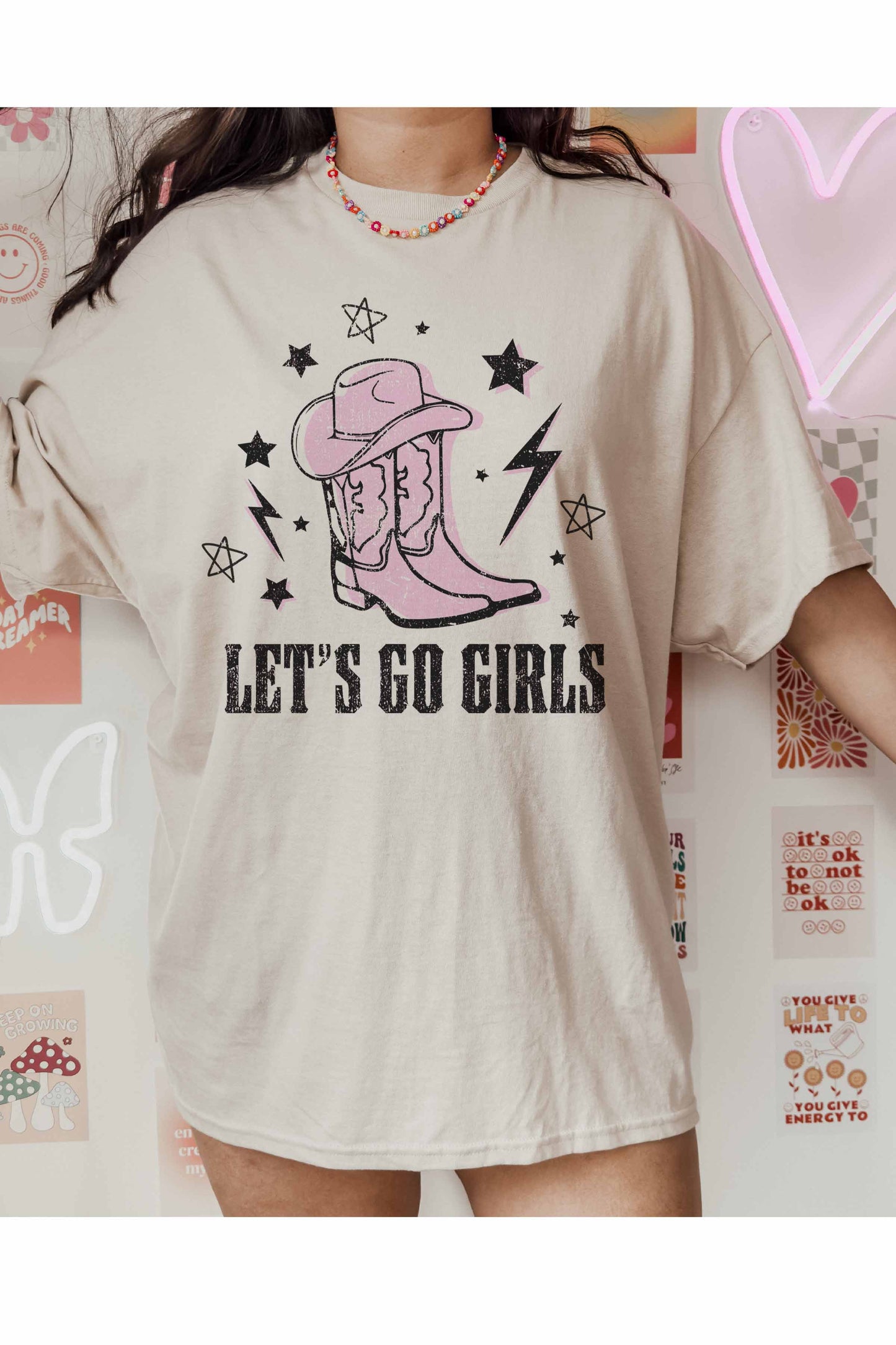 LET'S GO GIRLS OVERSIZED GRAPHIC TEE