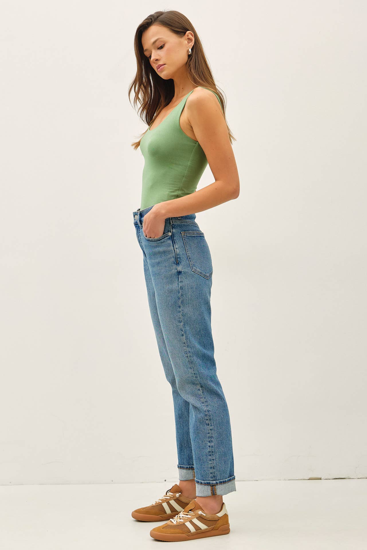 BASIC SCOOP NECK TANK