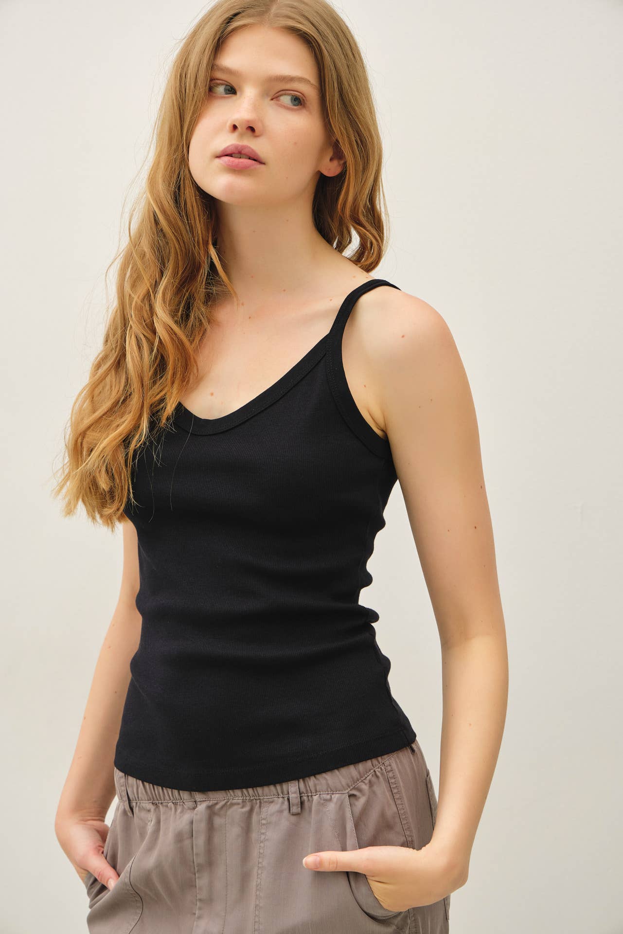 ribbed v neck tank
