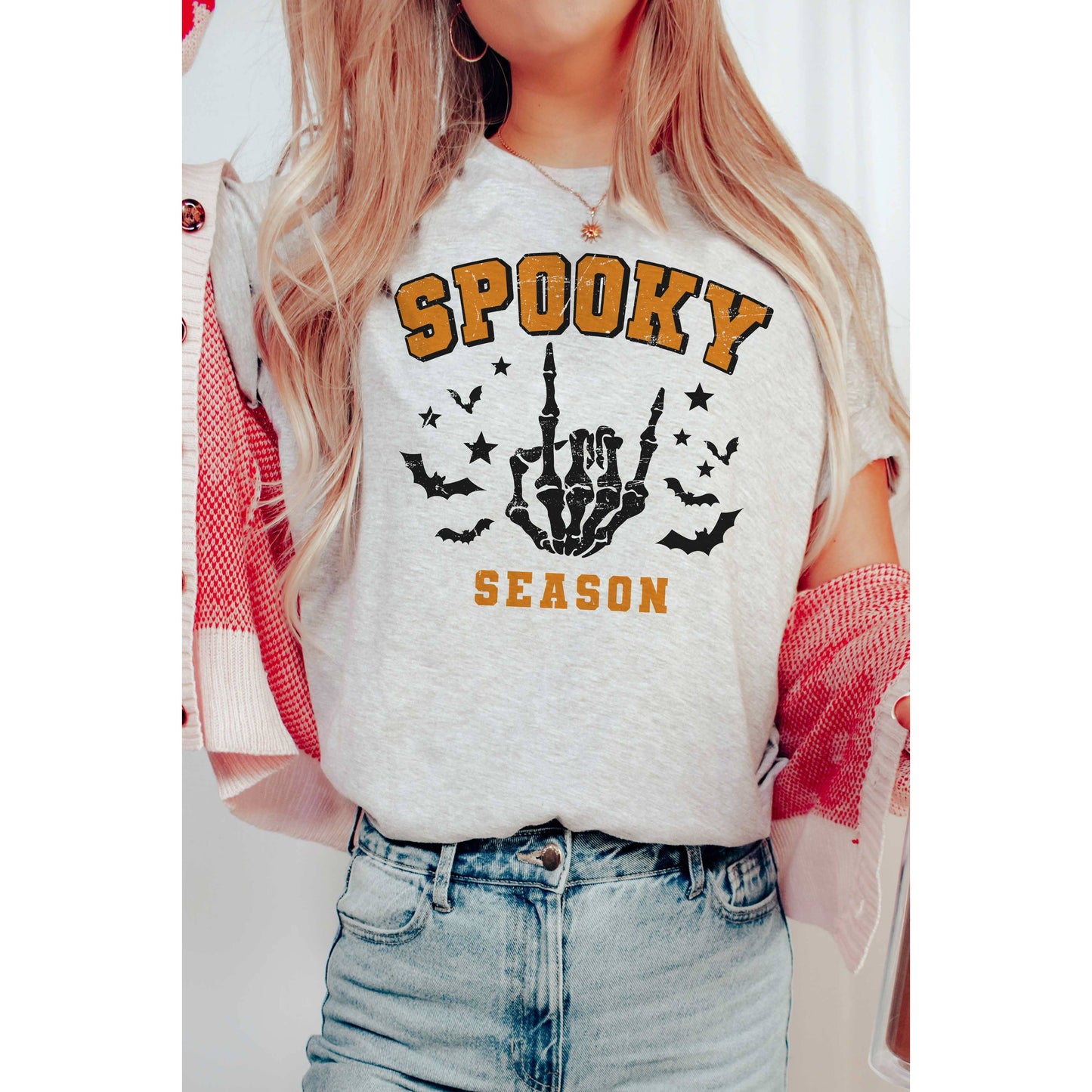 (PRE-ORDER) SPOOKY SEASON Halloween Graphic Tee